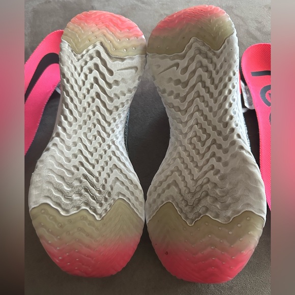 Nike Epic React Hot Pink Black White Womens Sz 9 - Picture 6 of 6